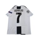 Cristiano Ronaldo #7 Juventus Home Retro Jersey 2018/19